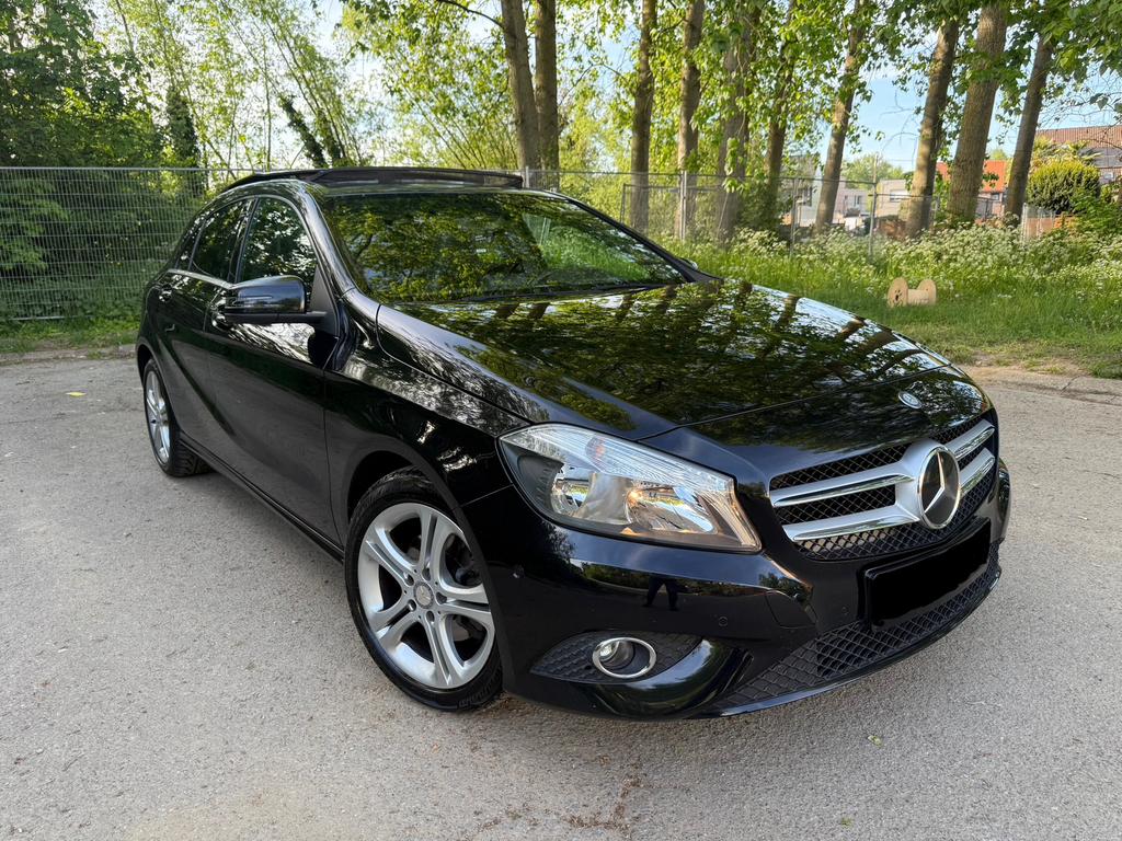 Mercedes Benz A200 Pano, Zetelverw, 6versnellingen,…, Auto's, Voorwielaandrijving, 4 cilinders, Elektrische ramen, Leder en Stof