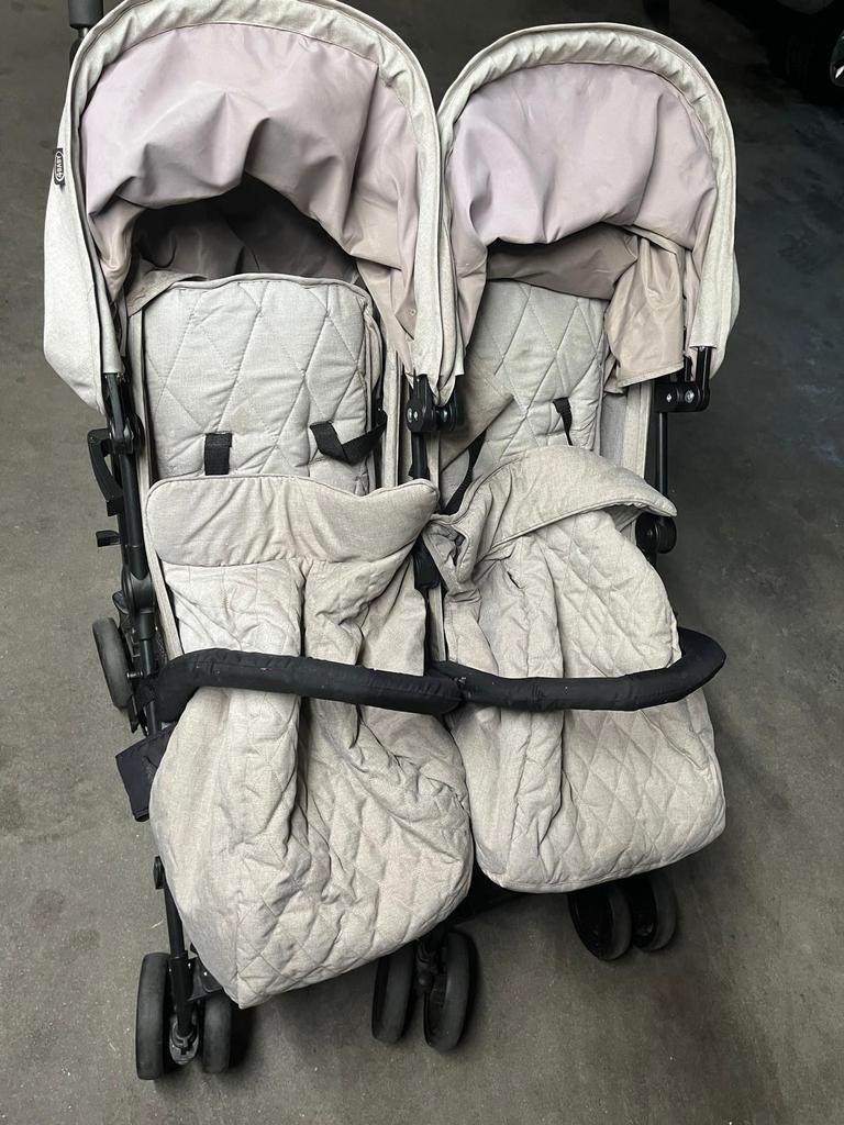 Tweeling kinderwagen, Kinderen en Baby's, Tweelingen en Meerlingen, Zo goed als nieuw, Ophalen