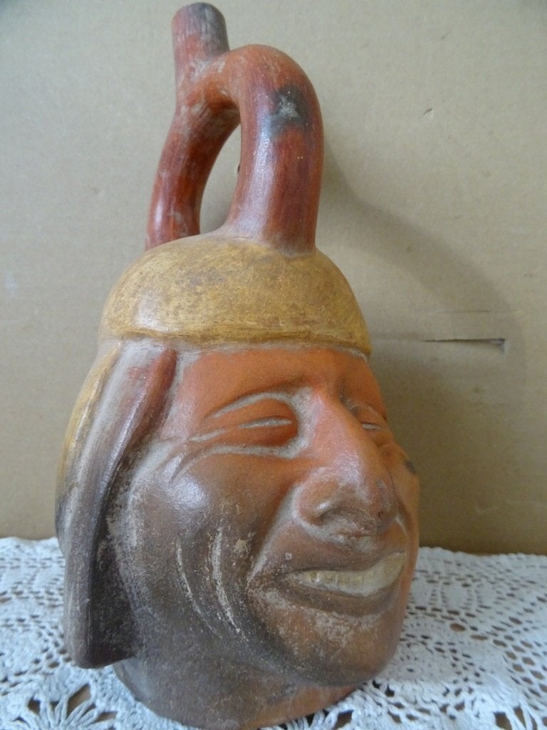 Curiosités statue vintage en poterie indigène du Pérou 25cm, Antiquités & Art, Enlèvement ou Envoi