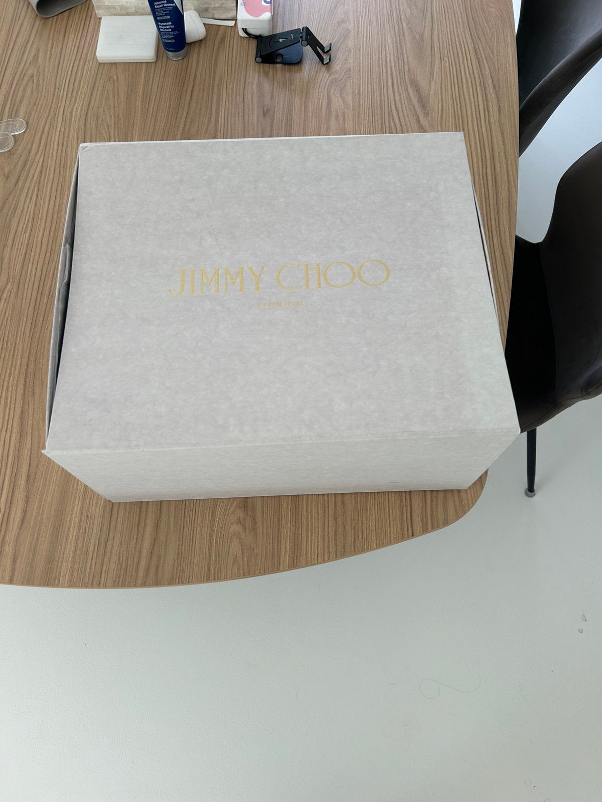 Doos van Jimmy Choo 10€, Ophalen, Gebruikt