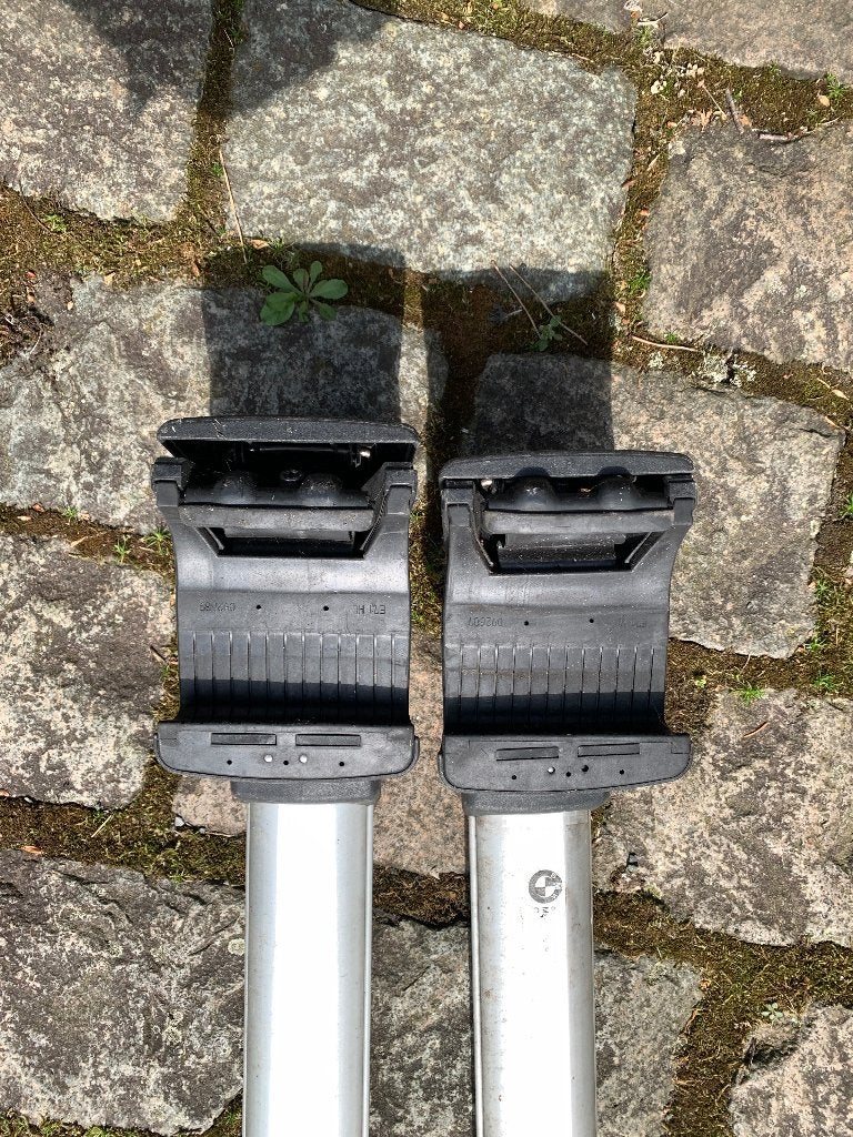 Dakdragers Bmw X, Enlèvement