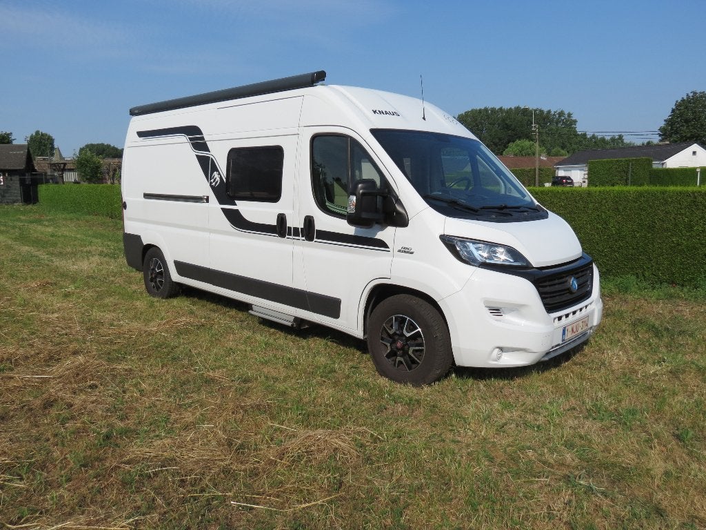 Camping-car, bus de surf/ski, Knaus sur Fiat, grande valise, 5 à 6 mètres, Fiat, Boîte manuelle, Diesel
