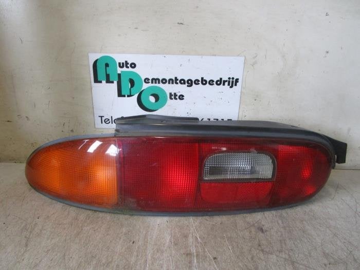 Feu arrière gauche d'un Mazda MX-3 (MX-3 91-), -, Mazda, Utilisé, -