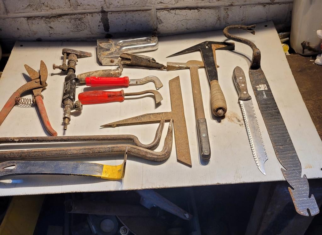 Outillages de toitures, Enlèvement