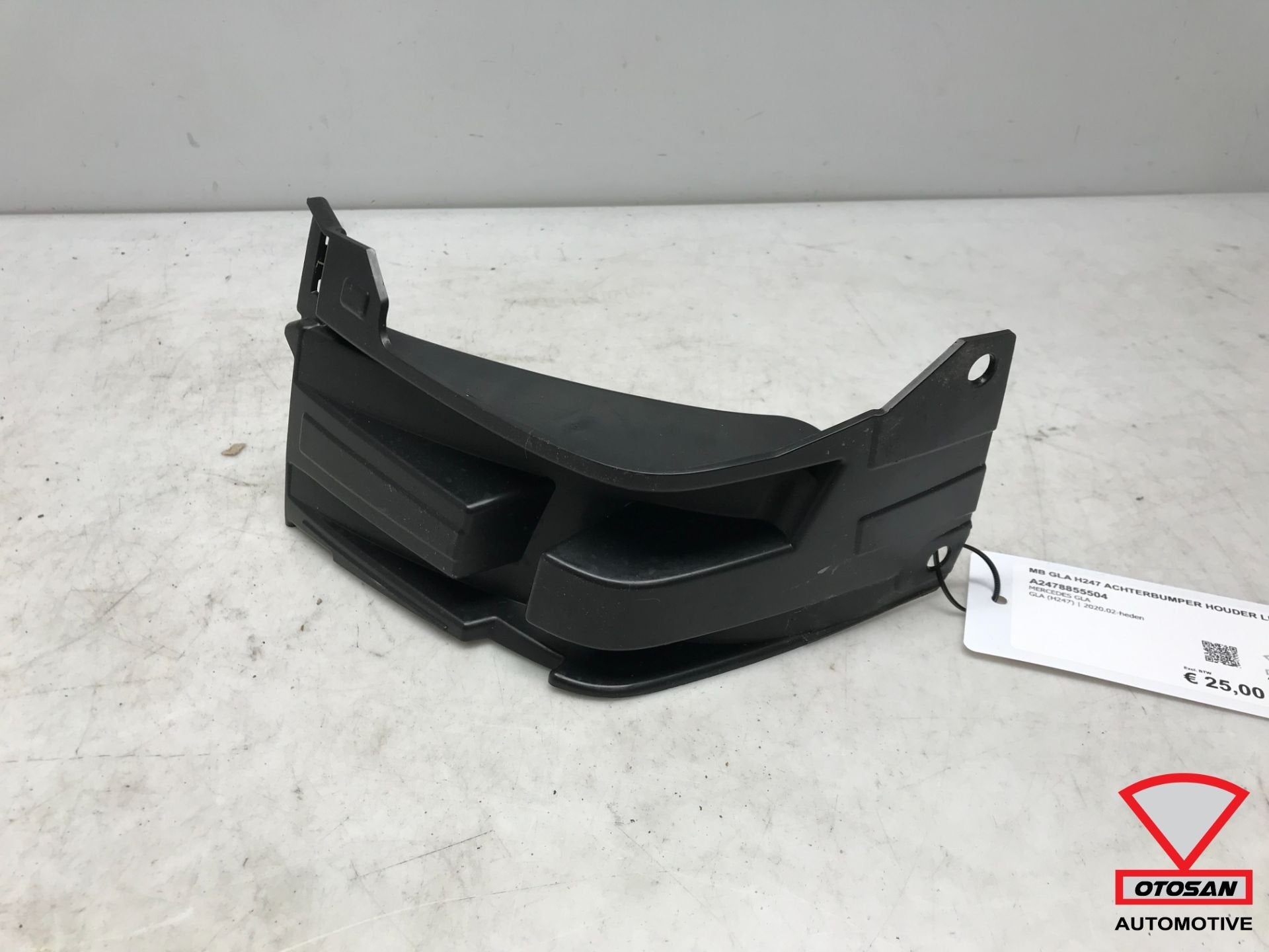 Mercedes GLA H247 Achterbumper Houder Steun L A2478855504, Gebruikt, Mercedes-Benz AG, Mercedes-Benz, Mercedesstrasse 120
70372  Stuttgart, DE