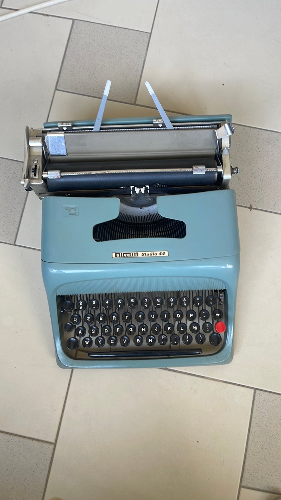 Vintage Olivetti Studio44 typemachine Italiaans design retro, Enlèvement, Utilisé