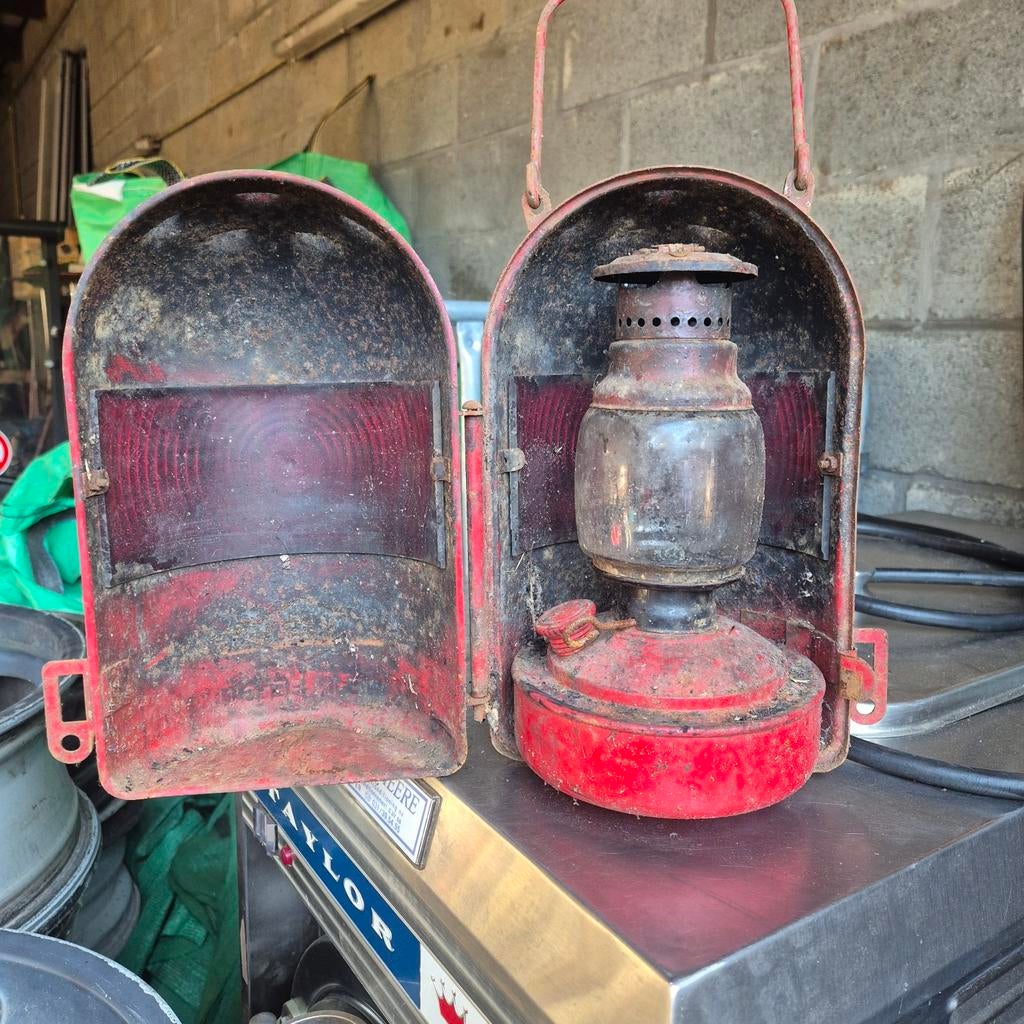 Lampe à pétrole de signalisation, Enlèvement