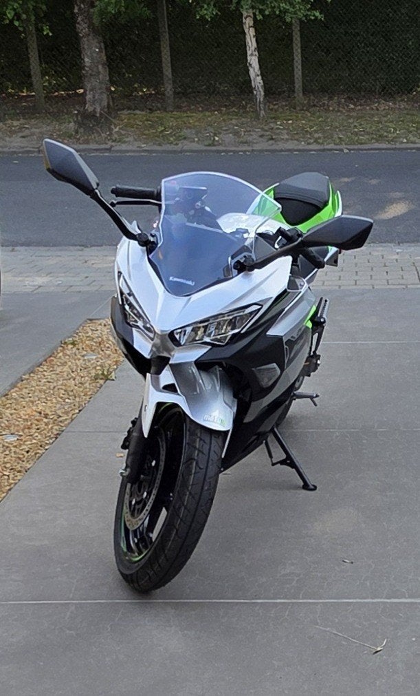 Kawasaki ninja E-1 2025 675km garantie tot 06/2029, Motoren, LED Verlichting, Nieuw, 11 kW of minder, Automaat