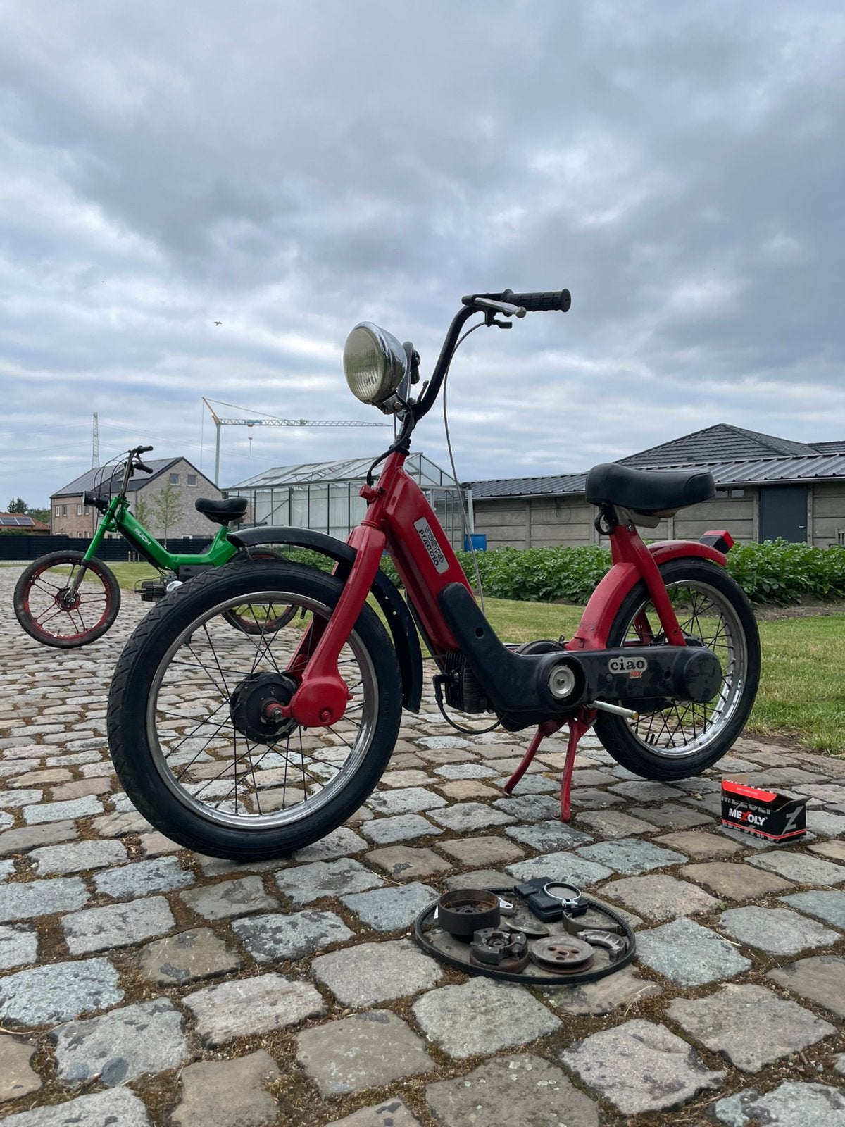 Piaggio ciao tekoop met een aantal onderdelen, Fietsen en Brommers, Ophalen, Gebruikt, Ciao, Klasse A (25 km/u)