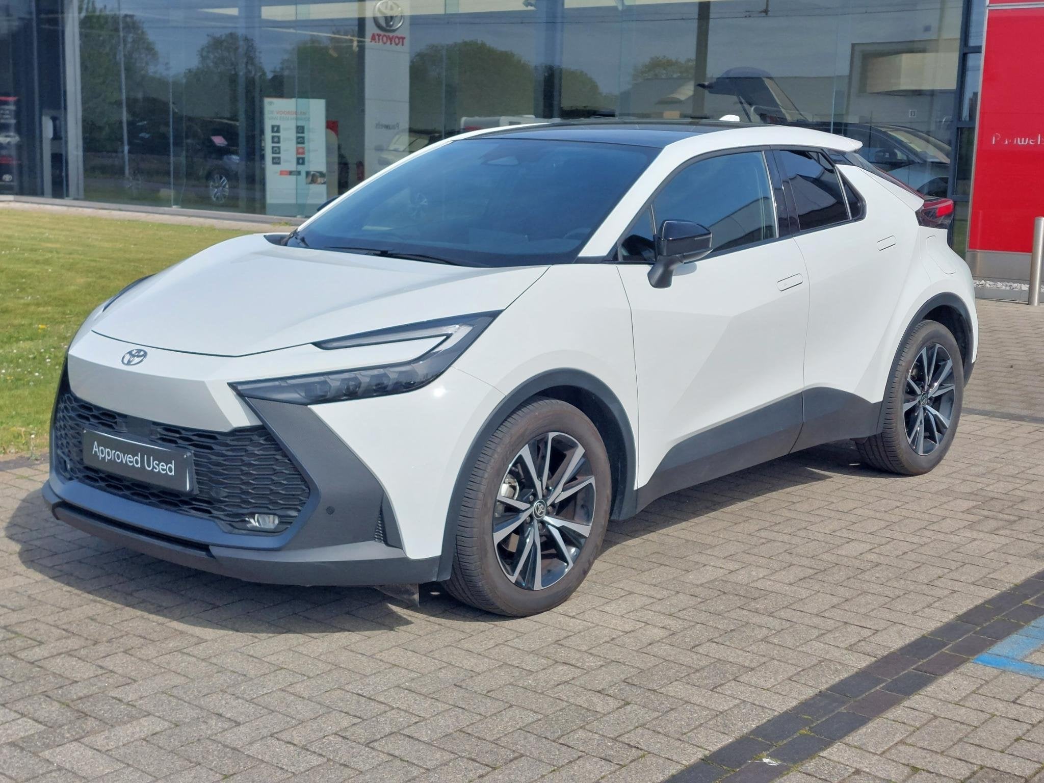 Toyota C-HR 1.8 Hybrid Dynamic Plus + Techno Pack Mono-Tone, Autos, Achat, 725 kg, 72 kW, 5 portes