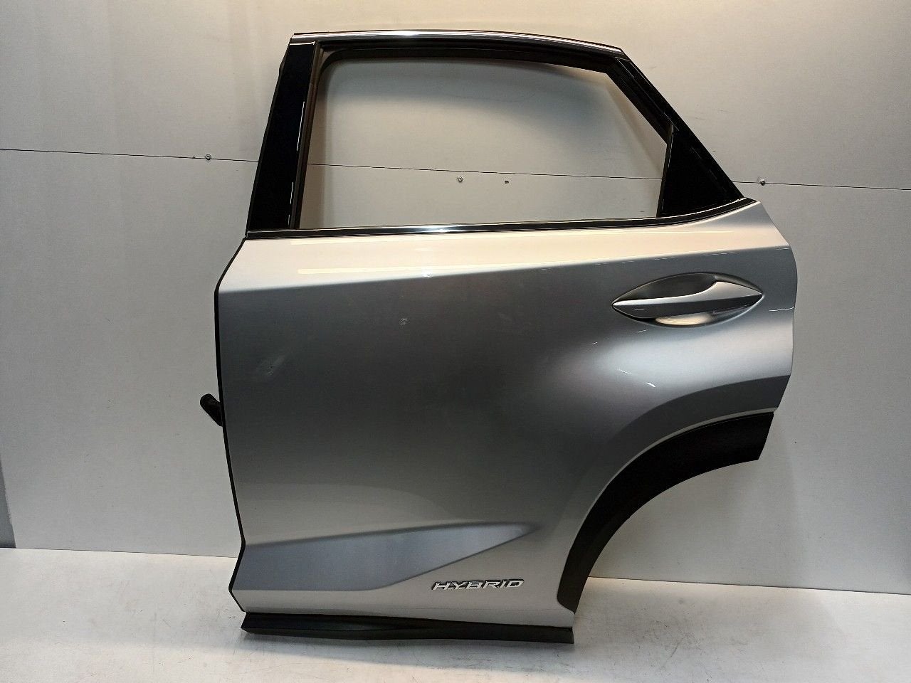 Portier links achter Lexus NX, Onderdelen@venauto.nl, Van der Ven Autorecycling B.V., Ettenseweg 76, 4706 PB Roosendaal, The Netherlands
