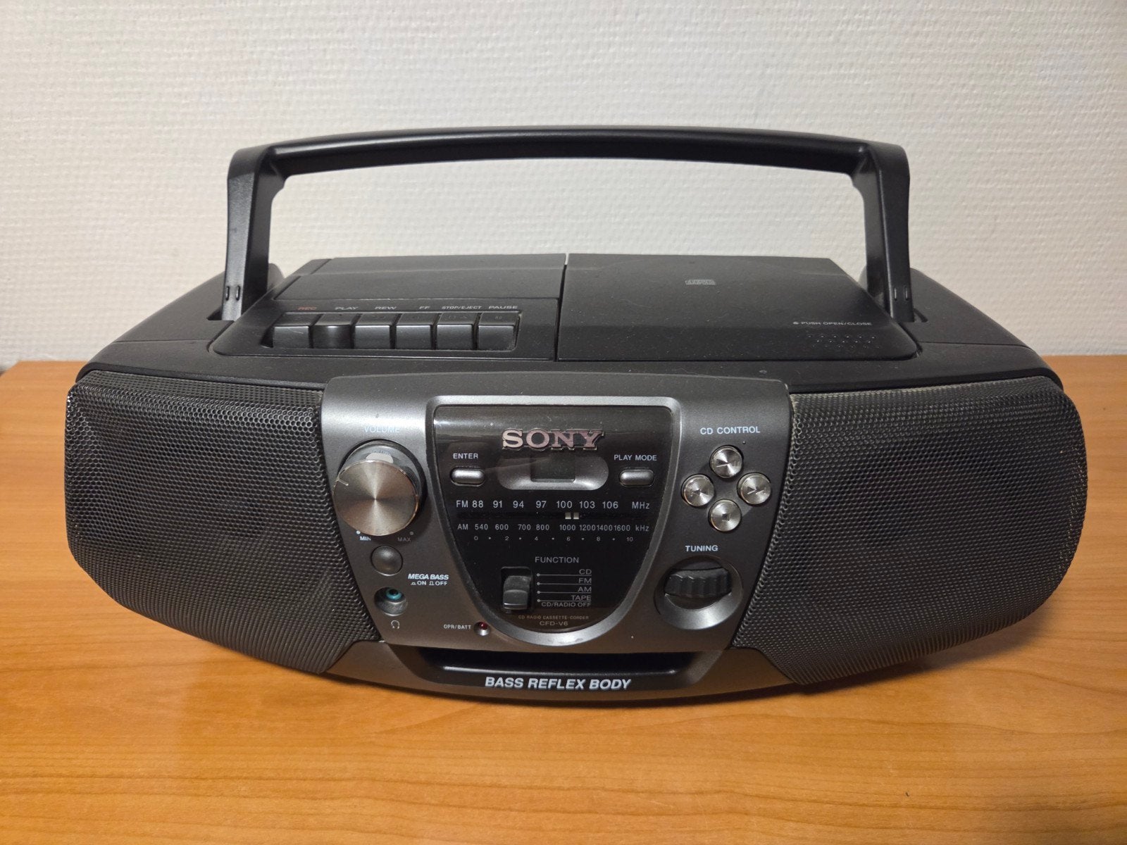 Sony Boombox., Ophalen of Verzenden, Zo goed als nieuw, Radio, Met cd-speler