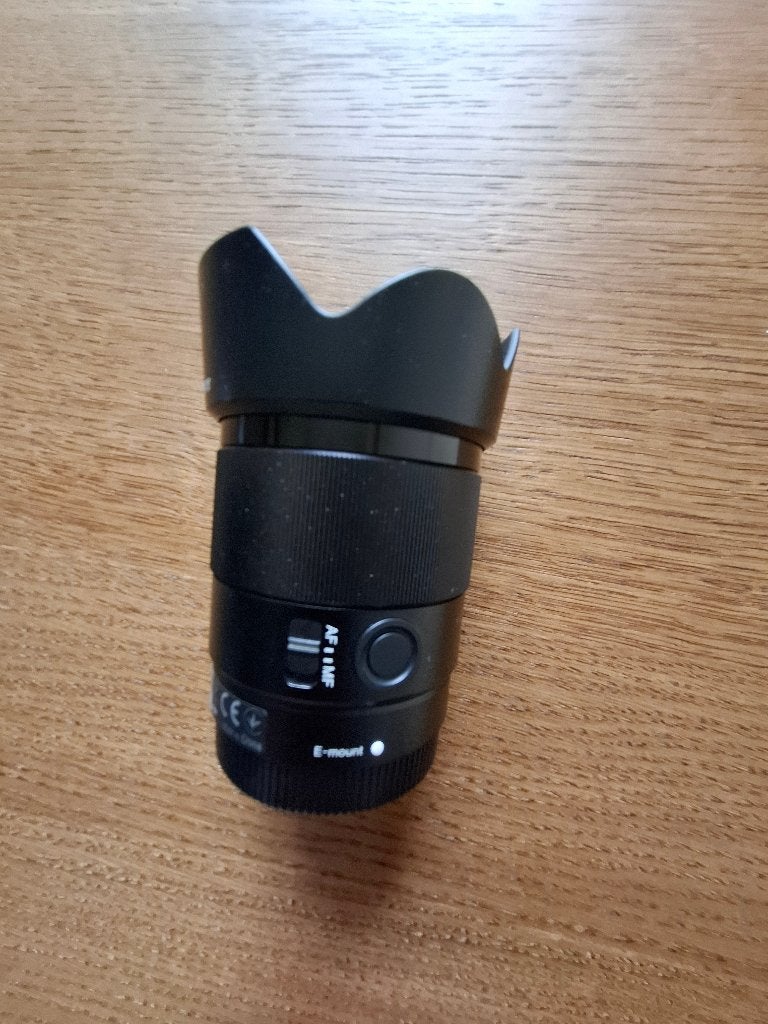 Sony FE 35mm F/1.8, Ophalen, Zo goed als nieuw, Standaardlens