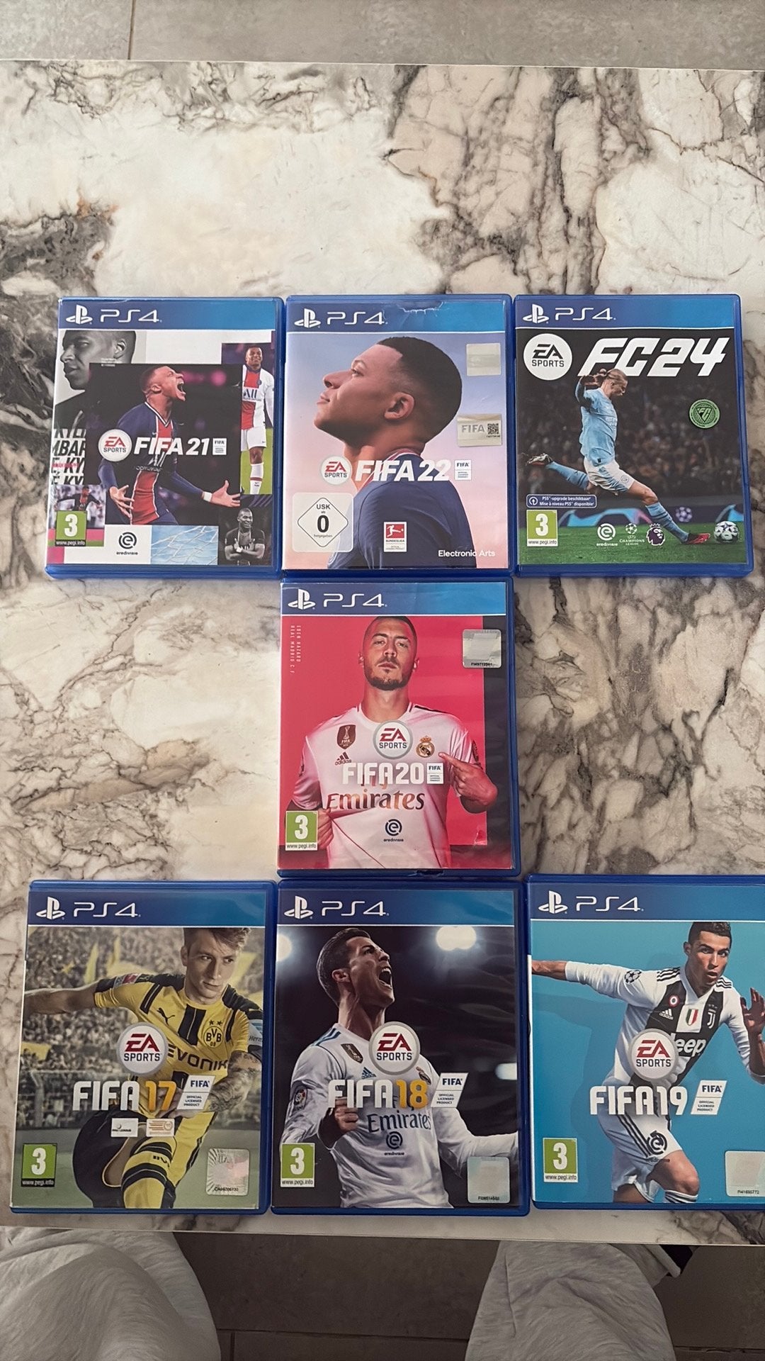 Voorgaande Fifa’s voor de liefhebbers, Ophalen, Zo goed als nieuw