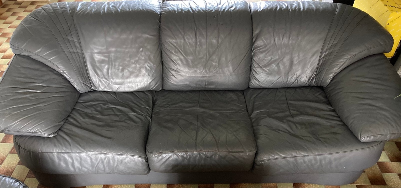 Magnifique divan en cuir gris, Enlèvement, Utilisé, Cuir