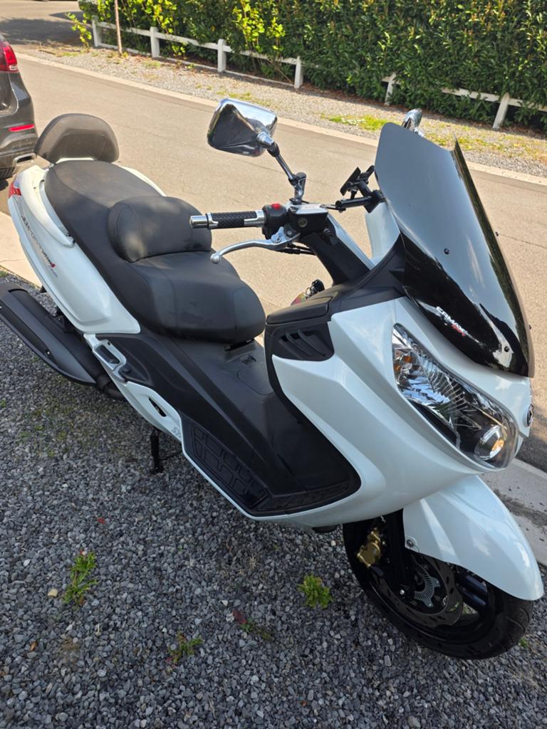 Max sym 400i