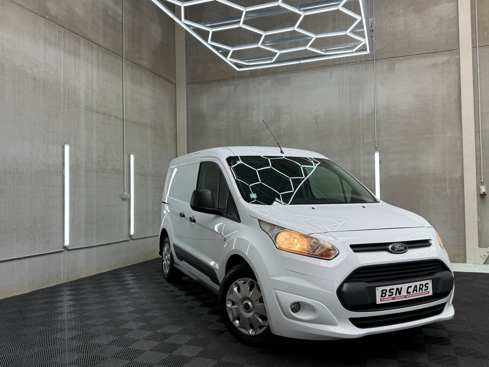 FORD TRANSIT CONNECT/AIRCO/3ZIT/1STE EIGENAAR, Auto's, Voorwielaandrijving, Stof, Zwart, Wit