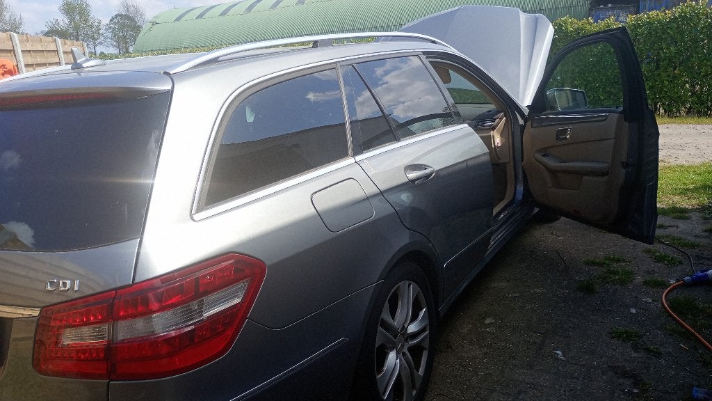 Mercedes E200, Auto's, Automaat, Euro 5, Achterwielaandrijving, Beige