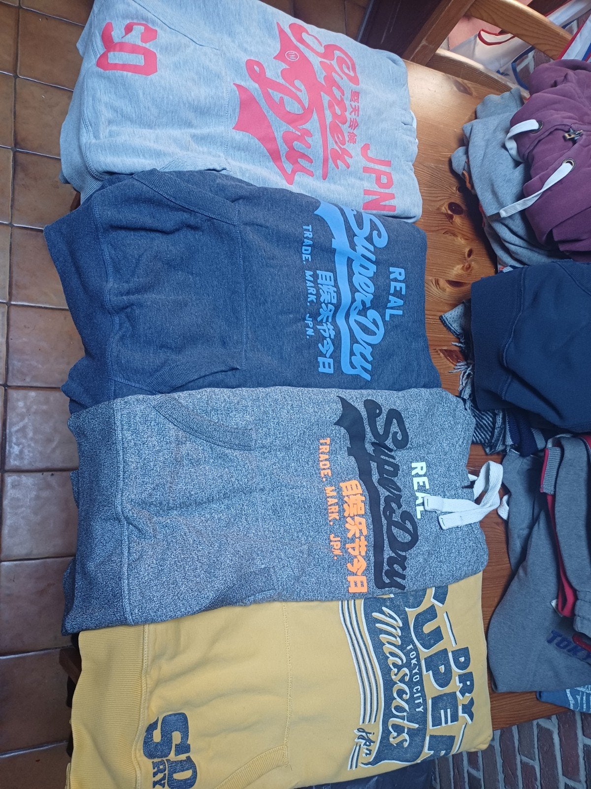 Kledij superdry, Jack and jones,.., Ophalen