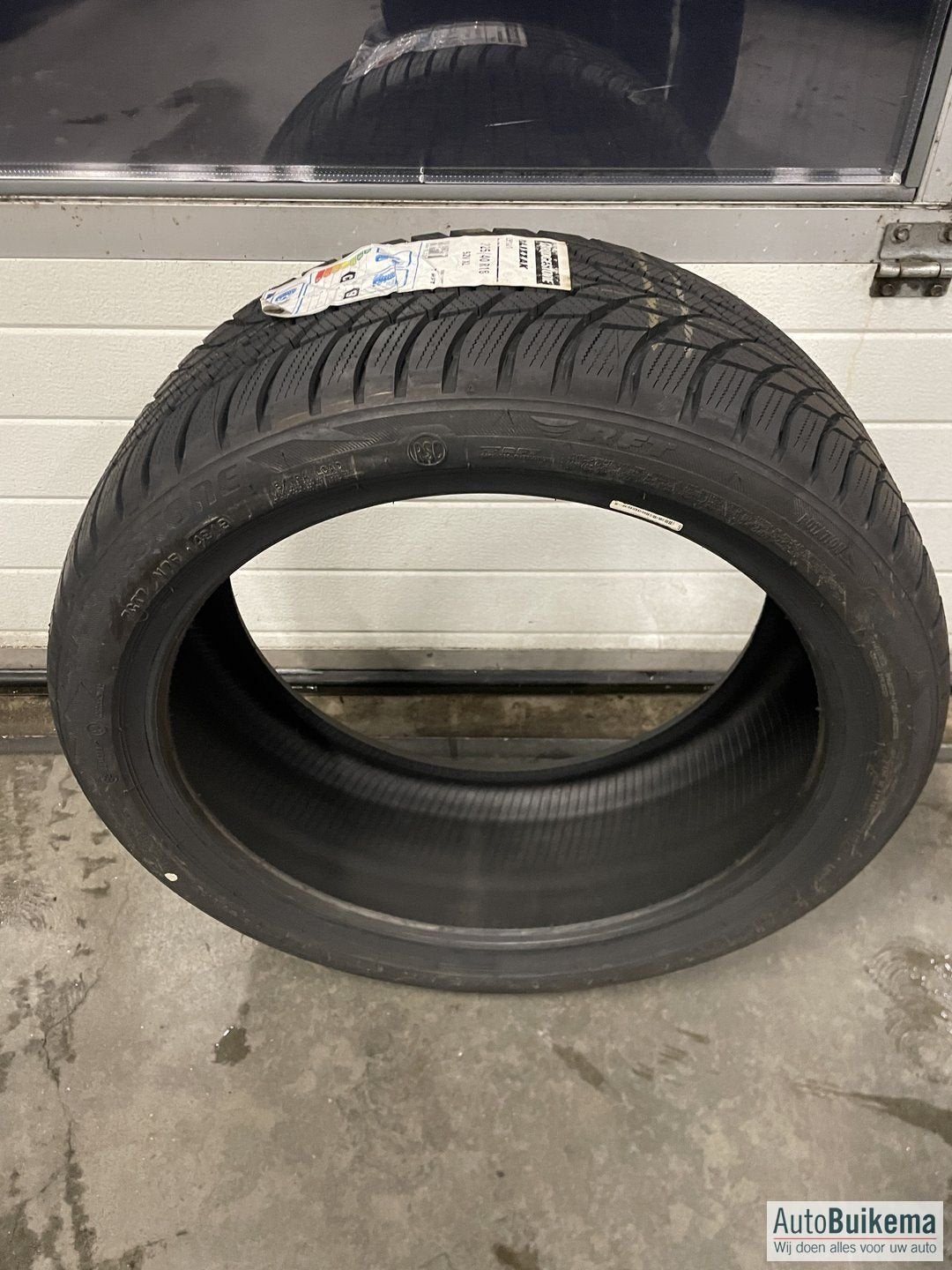 NIEUW Winterband Bridgestone Blizzak 225/40 R18 92V Run Flat, -, -, Nieuw, Band(en)