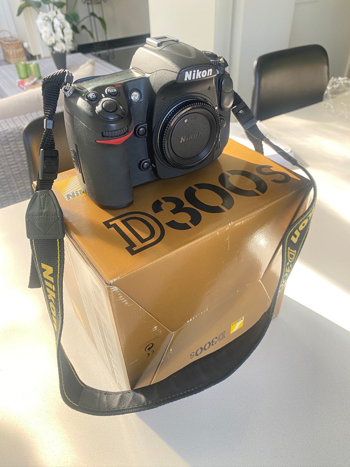 Nikon D300S body, TV, Hi-fi & Vidéo, Enlèvement, Comme neuf, Câble USB, Nikon