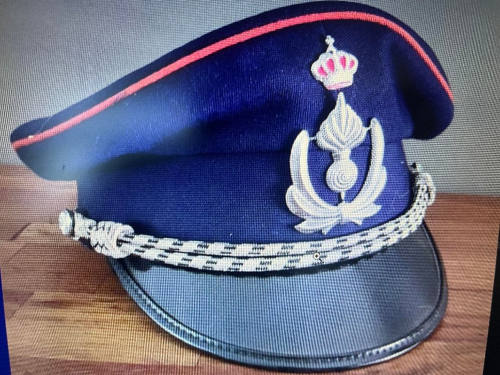 Recherche Képi de gendarmerie belge Taille 58, Collections, Enlèvement ou Envoi, Gendarmerie, Casque ou Béret