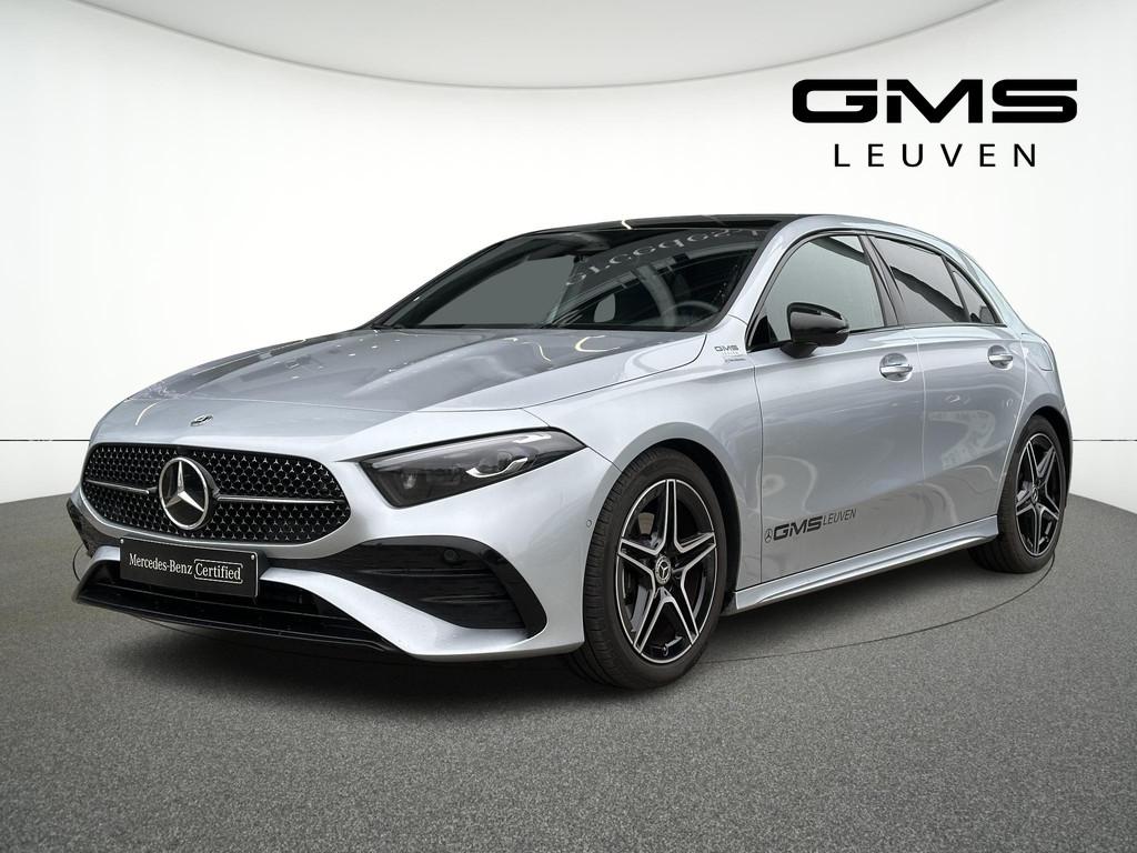 Mercedes-Benz A-klasse A 180 AMG Line, Auto's, Mercedes-Benz, Stof, Zwart, 4 cilinders, 136 pk