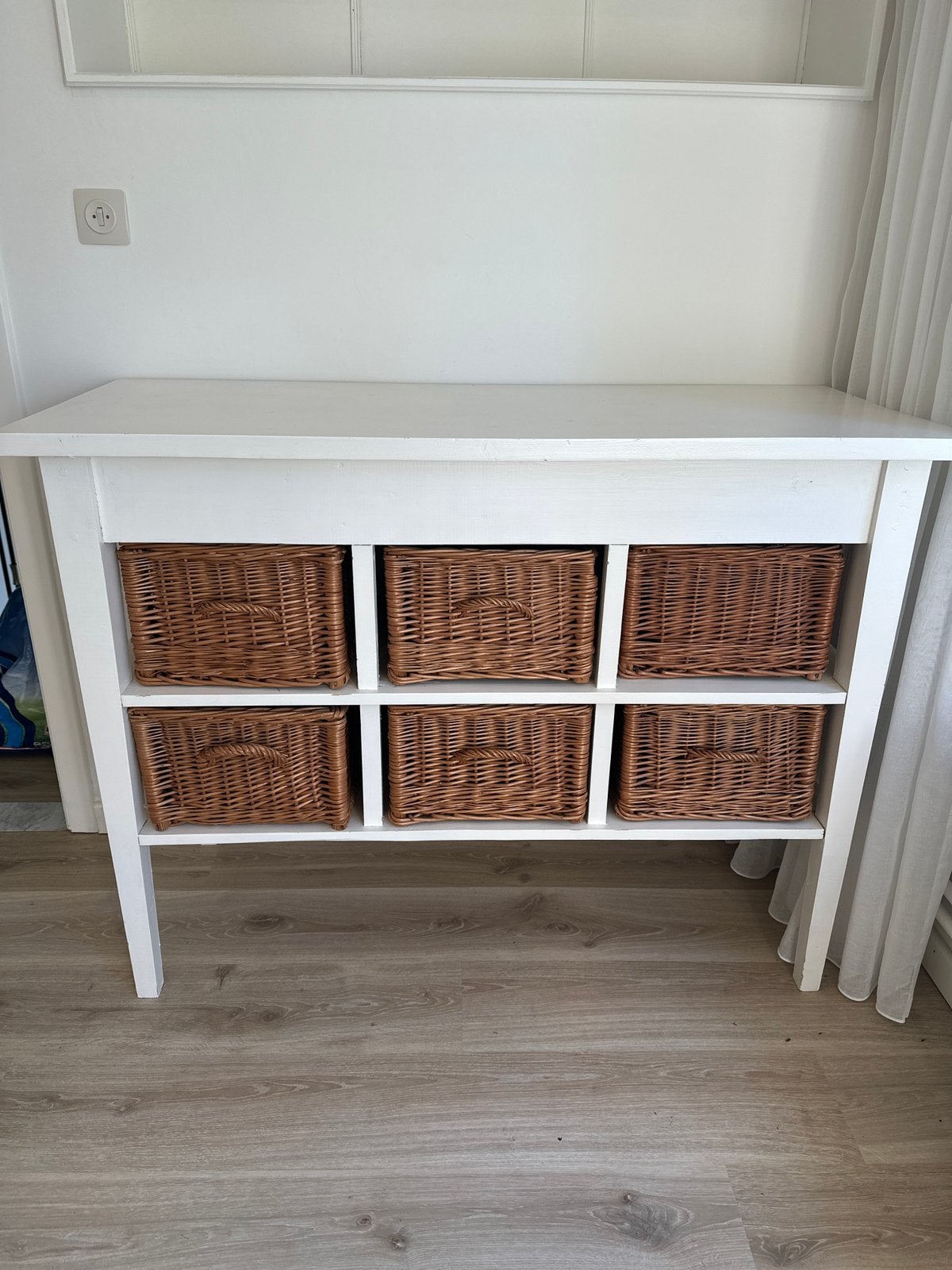 Houten kast met rieten schabben, Ophalen, Zo goed als nieuw