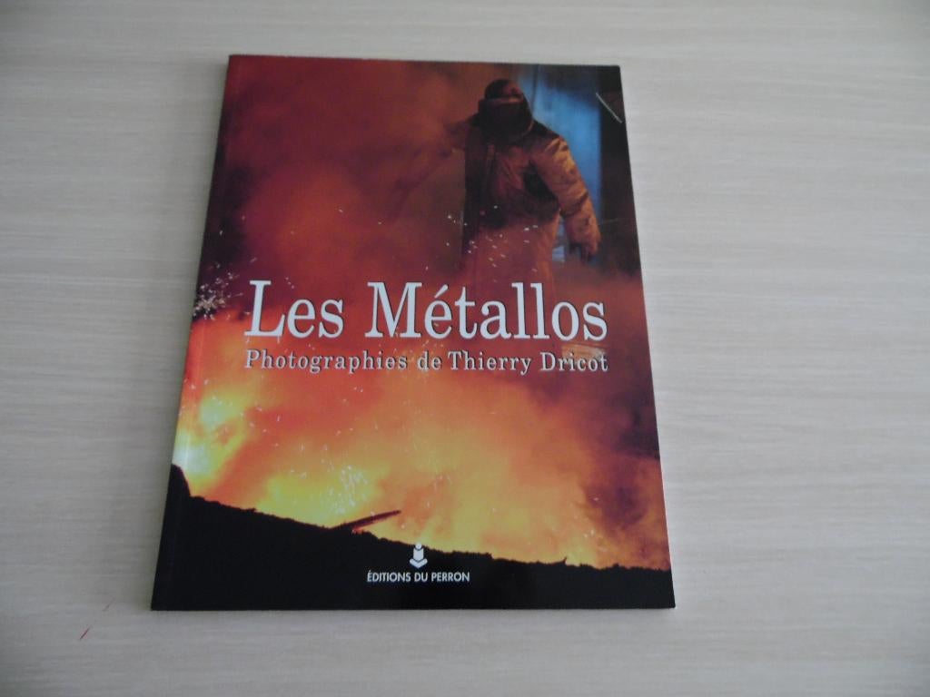 LES MÉTALLOS, Ophalen of Verzenden, Zo goed als nieuw, Fotografie algemeen