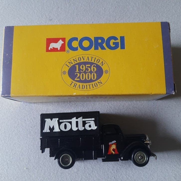 CORGI *vers 1:55 * FORD 3 TONNES « MOTTA » 1935 *VINTAGE* NE, Enlèvement, Neuf, Bus ou Camion, Corgi