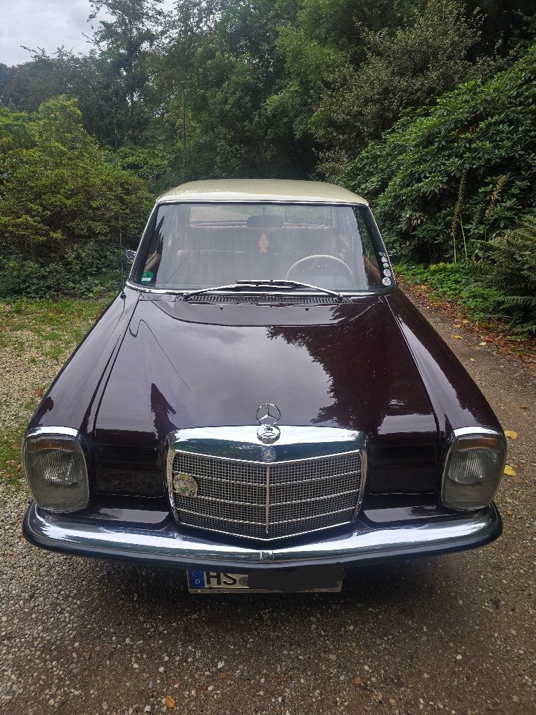 Mercedes 220D Strich-8, foto 2