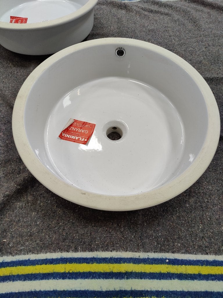 2 onderbouw wastafels.  Merk Flaminia. Nieuw en gratis., Doe-het-zelf en Bouw, Sanitair, Ophalen, Nieuw, Wastafel