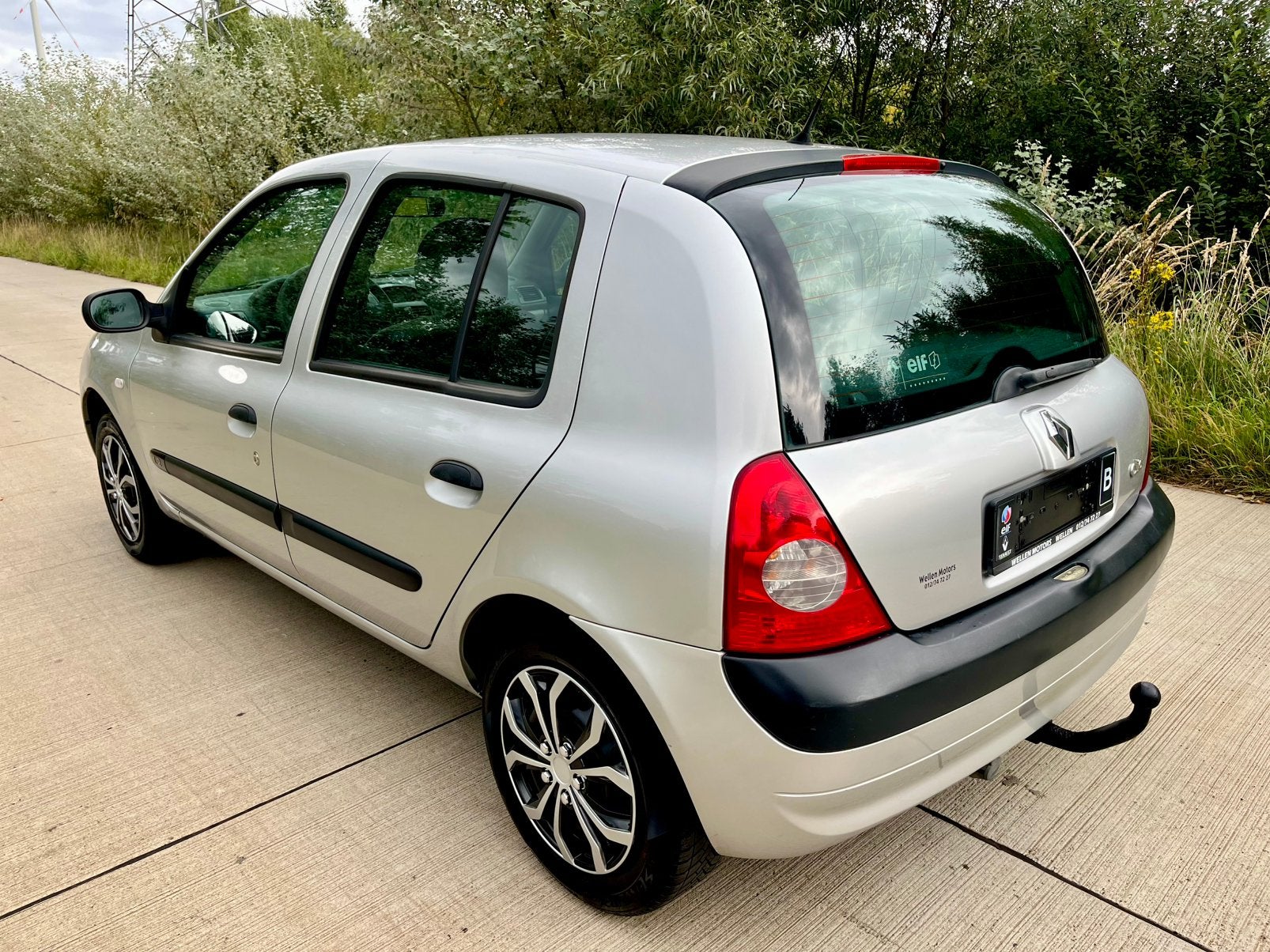 Renault Clio 1.2 Benzine 136.000km 2005 Gekeurd vvk !!!, Auto's, 4 cilinders, Elektrische ramen, 5 deurs, Particulier