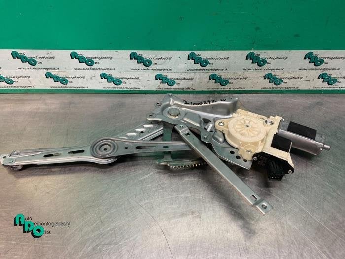 Ruitmechaniek 4Deurs links-voor van een Opel Vectra (Vectra, Gebruikt, -, -, Opel