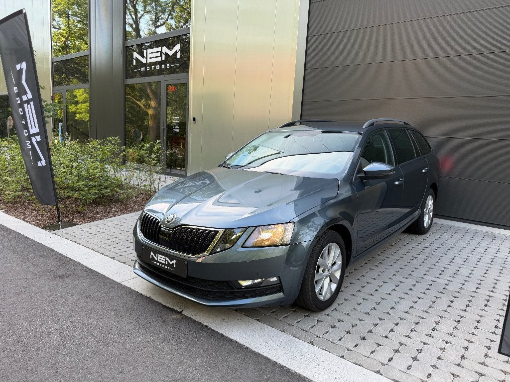 Skoda Octavia SW 1.6 CR TDi Ambition DSG,GARANTIE,AIRCO,NAVI, Autos, Skoda, Entreprise, Achat, Octavia, ABS, Régulateur de distance