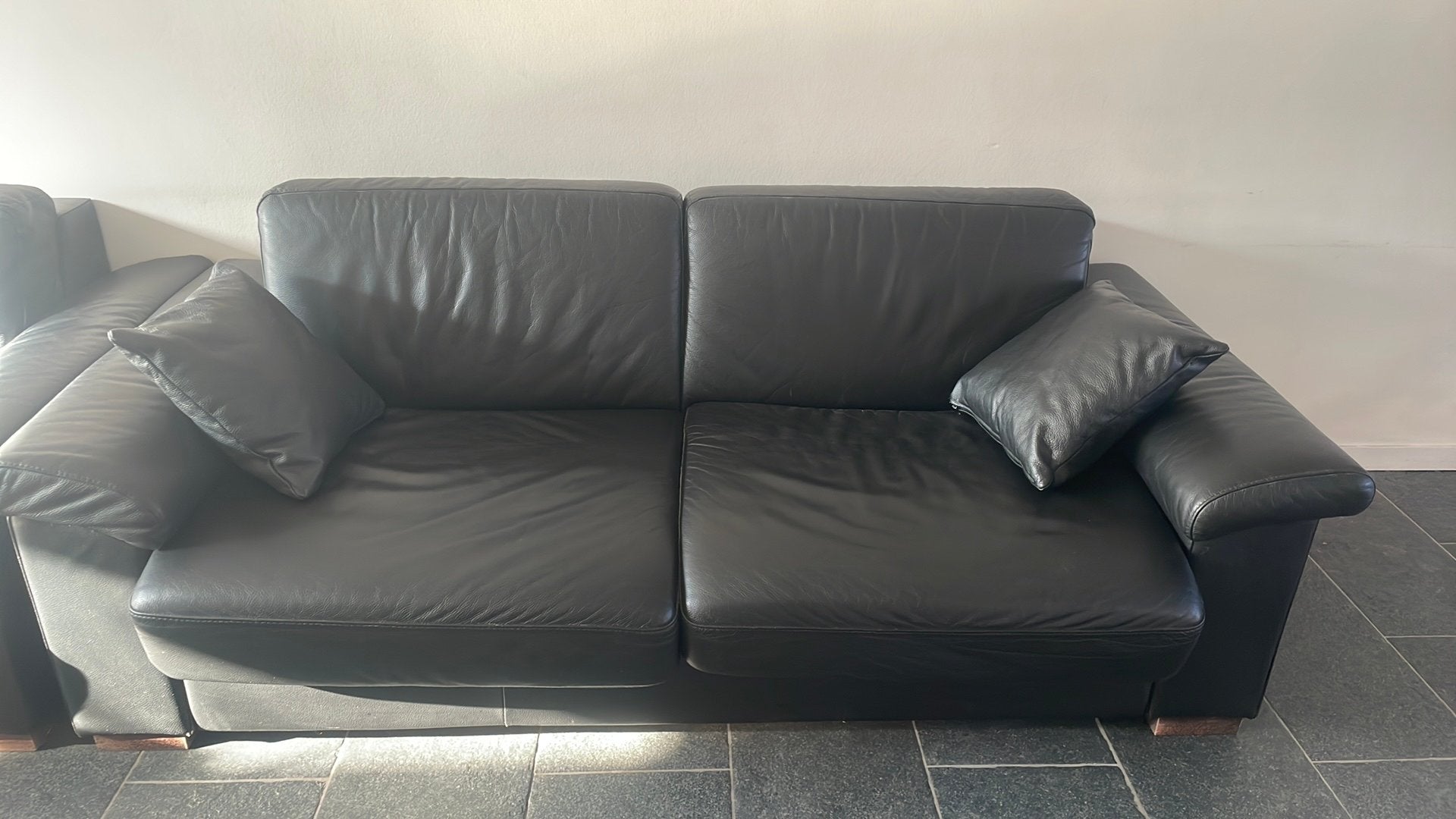 3 zetels die in een bed kan veranderen van conforama (leer), Maison & Meubles, Canapés | Salons, 200 à 250 cm, Banc droit, Comme neuf