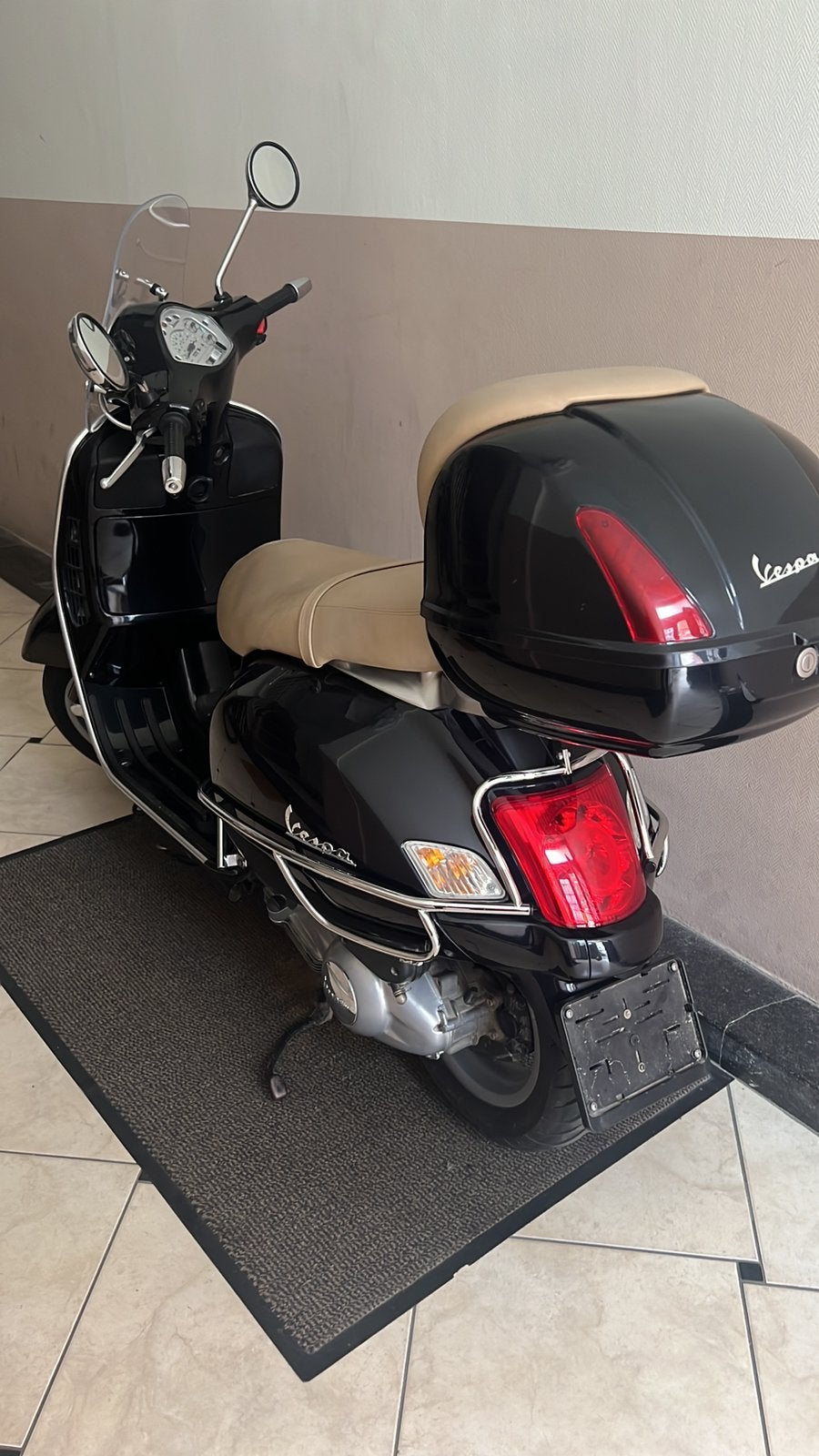 Superbe vespa granturismo, Vélos & Vélomoteurs, Enlèvement, Comme neuf