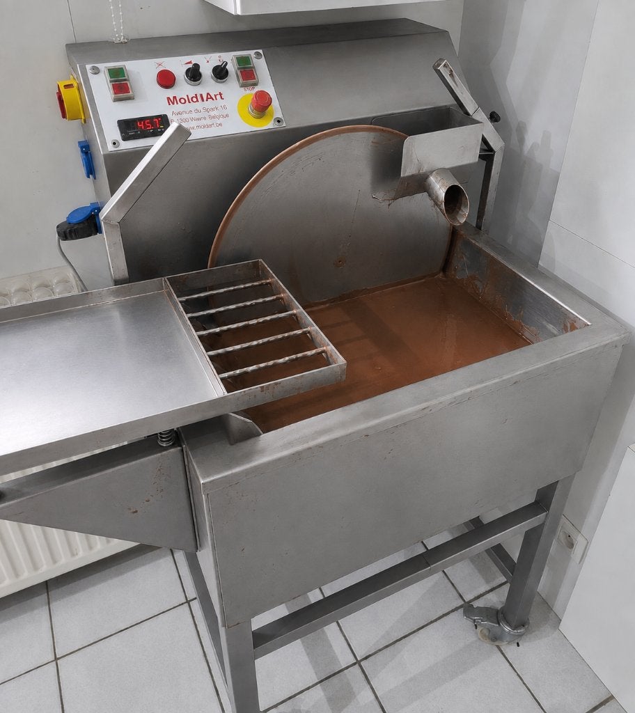 Chocolade wielmachine Moldart, 50 kg, Ophalen, Gebruikt, Bakkerij en Slagerij