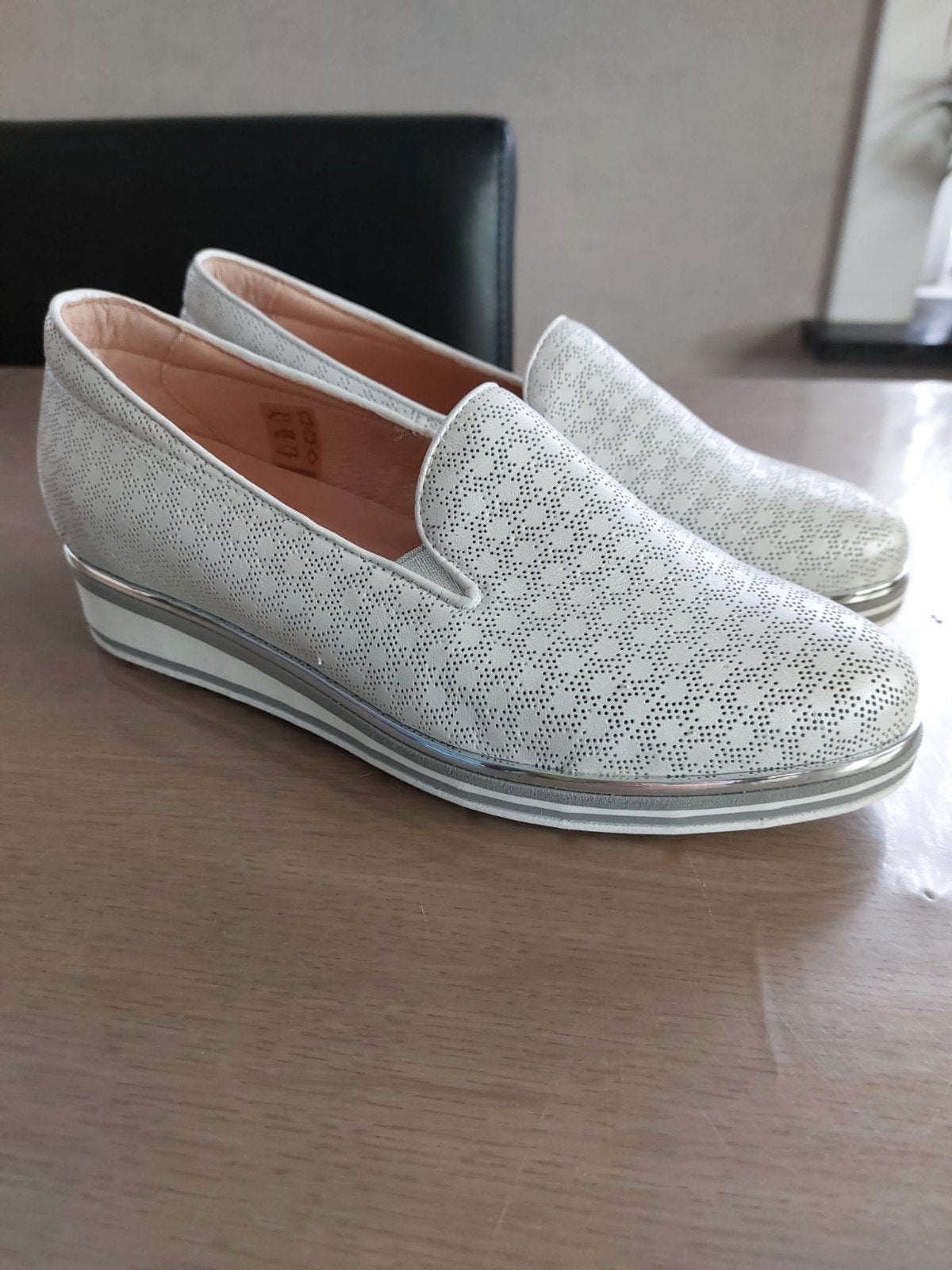 Splinternieuwe damesschoenen maat 38 ,van €139.95 Naar €35, Kleding | Dames, Schoenen, Ophalen
