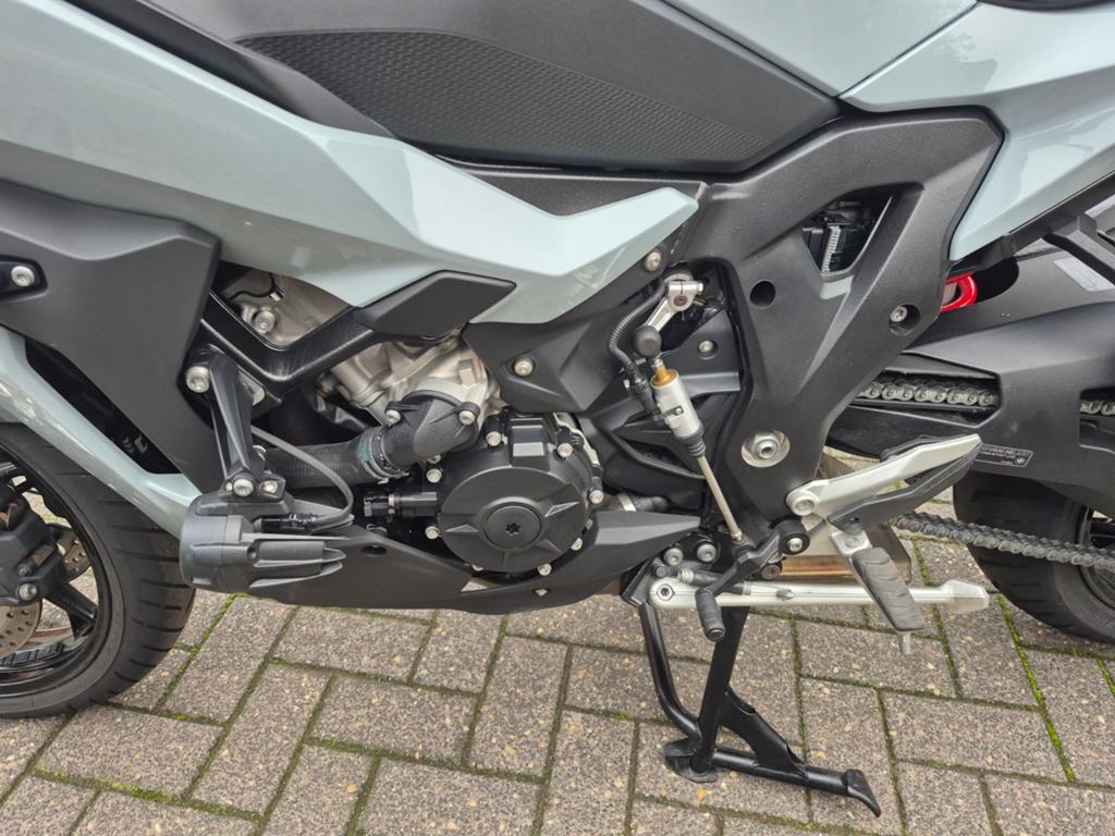 Bmw S1000XR avec 5700 km prix fixe 15900€, Motos, Motos | BMW, Permis Moto A, Occasion, Plus de 35 kW, Poignées chauffantes
