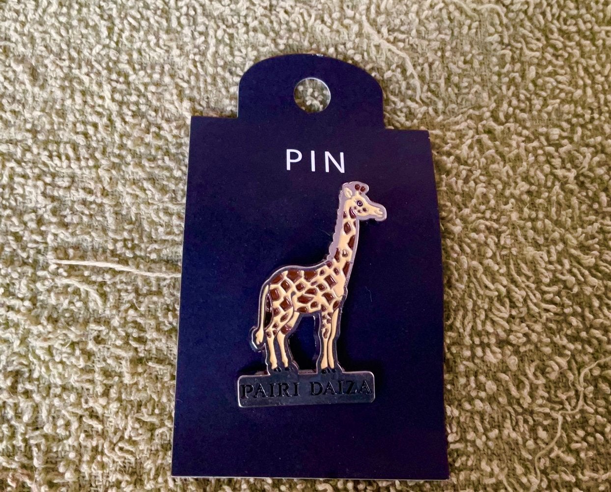 Pin pairi daiza giraf, Ophalen, Nieuw, Dier of Natuur, Speldje of Pin