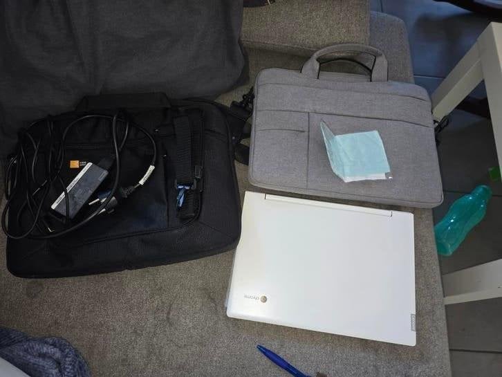 Lenovo Chromebook C330, Computers en Software, 4 GB of minder, Touchscreen, Ophalen of Verzenden, Zo goed als nieuw