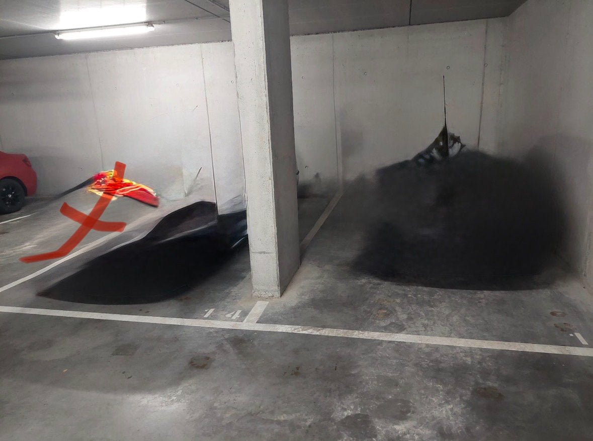 Chaleur, toujours la voiture dans le PARKING SOUTERRAIN