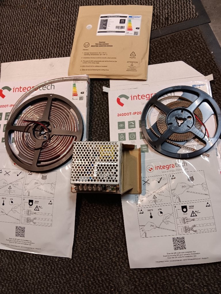 LED strips 13meter 24 volt + omvormer 220 naar 24 volt, Ophalen of Verzenden, Nieuw, Omvormer