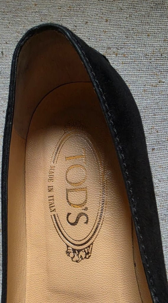 Ballerines en daim noir Tod's — taille 37,5, Vêtements | Femmes, Enlèvement ou Envoi, Comme neuf, Tod's, Ballerines