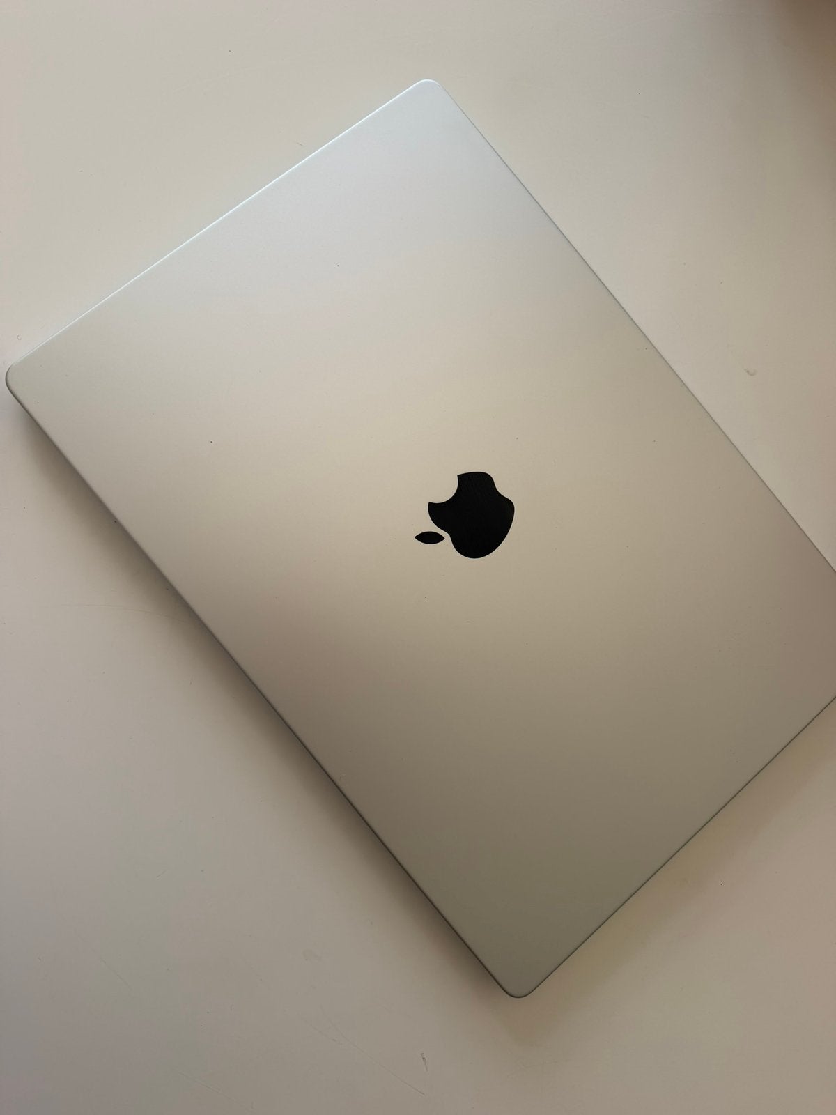 Macbook Pro M1 Pro 1 TB 16 GB 16 GB 16 inch model A2485, Computers en Software, Apple Macbooks, Ophalen of Verzenden, Gebruikt