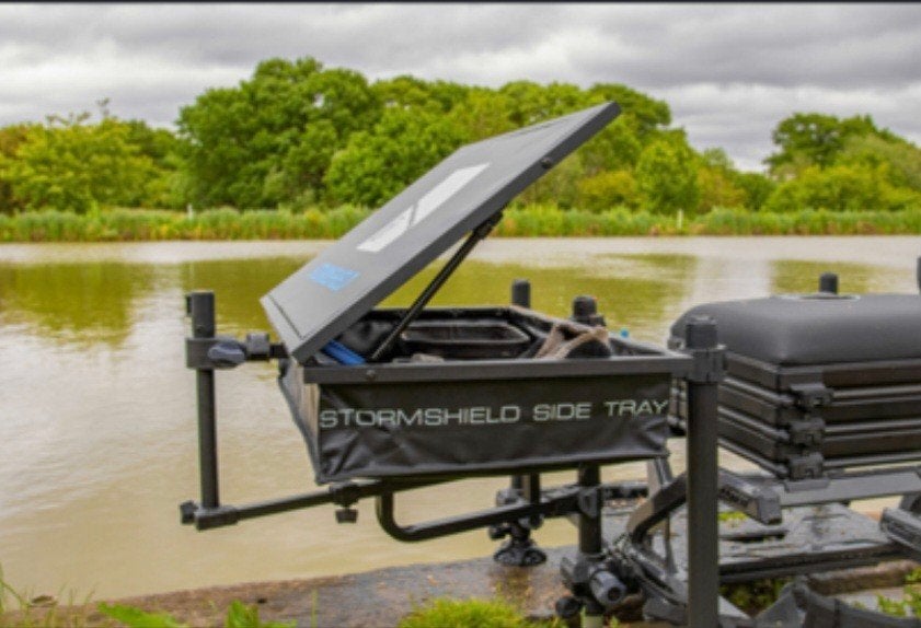Side tray van preston  ( stormshield  ) zo goed als nieuw, Watersport en Boten, Hengelsport | Karpervissen, Ophalen
