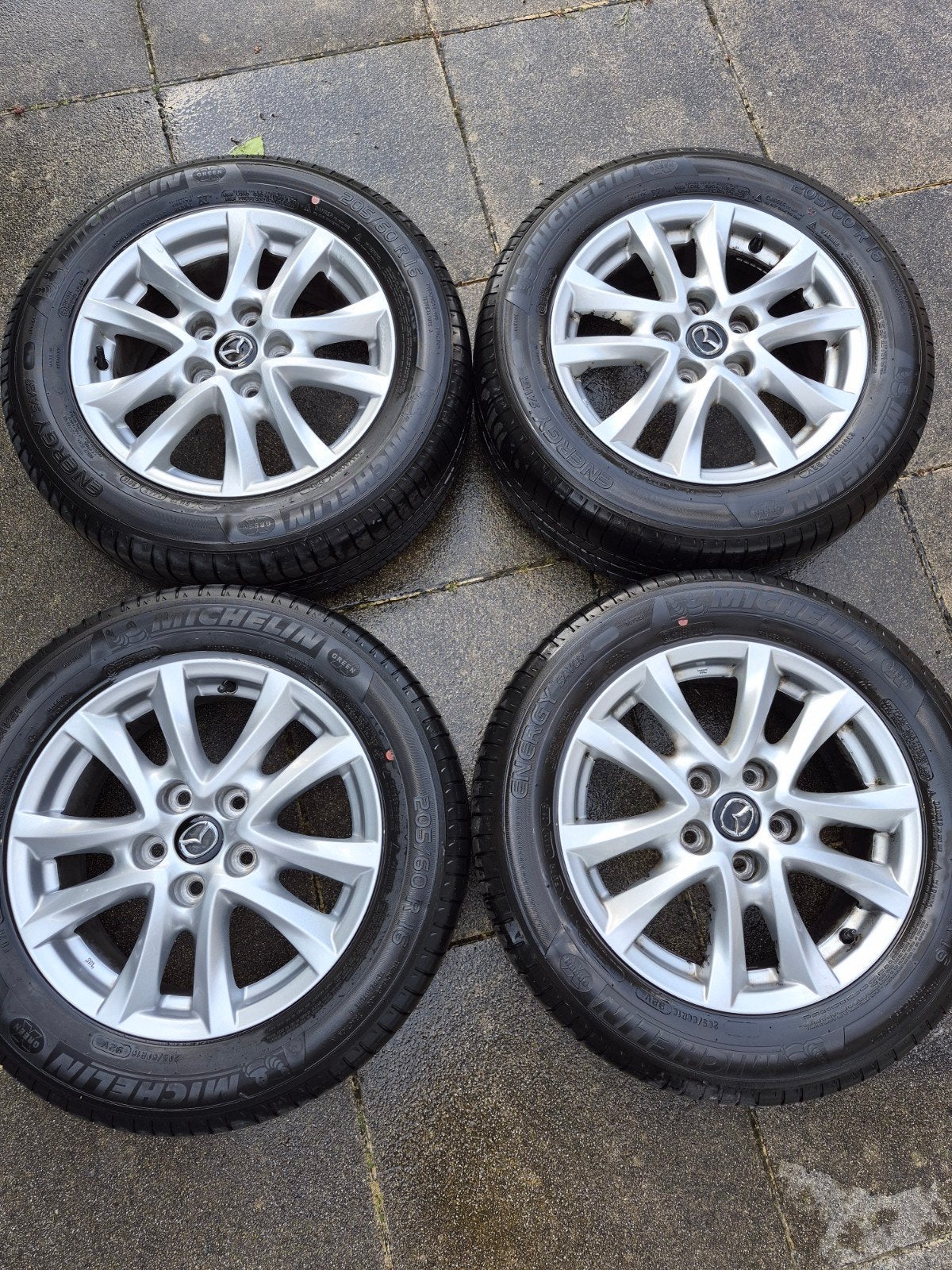4x Mazda 16" alu velgen met Michelin 205/60 R16 banden, Ophalen, 16 inch, Band(en), Zomerbanden