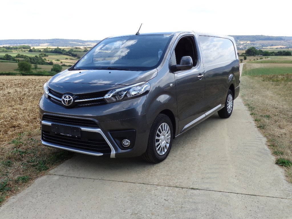 Toyota Proace L2 — 2.0 D-4D 106 kW, Autos, Argent ou Gris, Achat, Euro 6, Entretenue par le concessionnaire