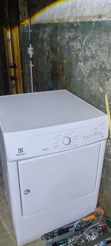 Sèche-linge à évacuation Electrolux, Electroménager, Sèche-linge, Comme neuf, Évacuation d'air, Chargeur frontal, 6 à 8 kg, Moins de 85 cm